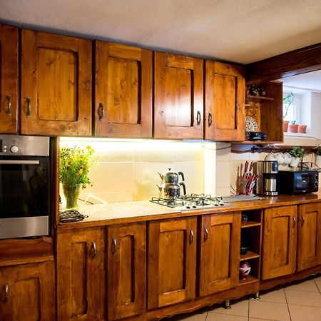 Casa Cerbul Villa ฟุนดาตา ภายนอก รูปภาพ