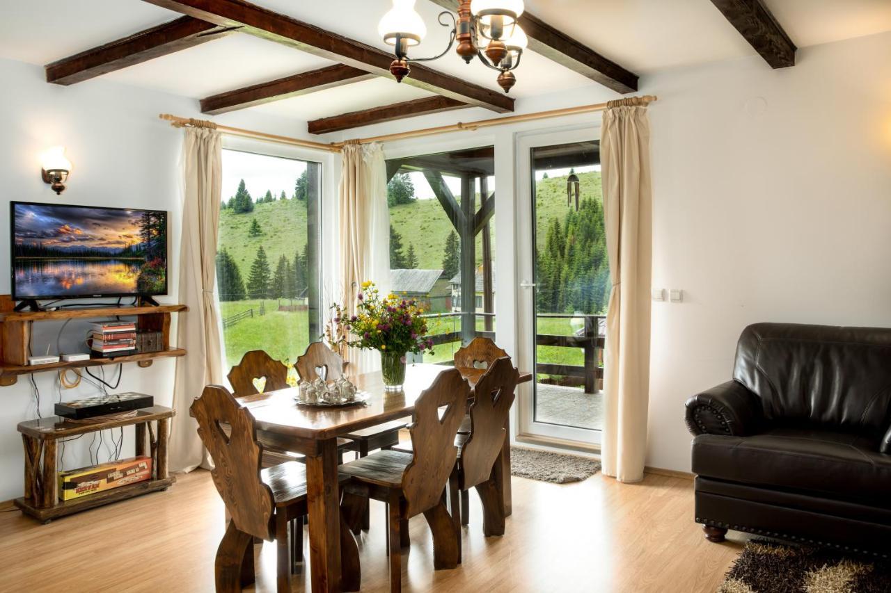 Casa Cerbul Villa ฟุนดาตา ภายนอก รูปภาพ