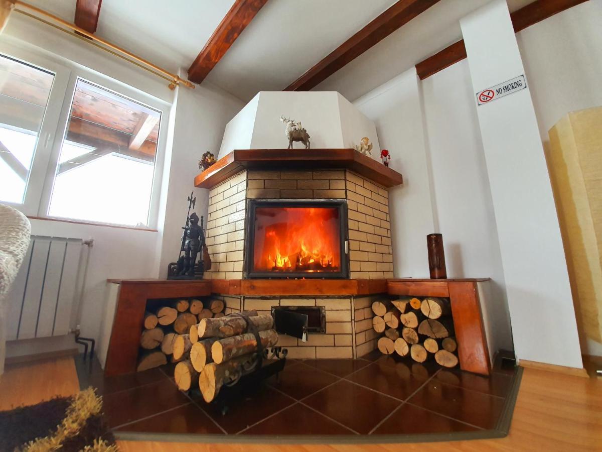Casa Cerbul Villa ฟุนดาตา ภายนอก รูปภาพ