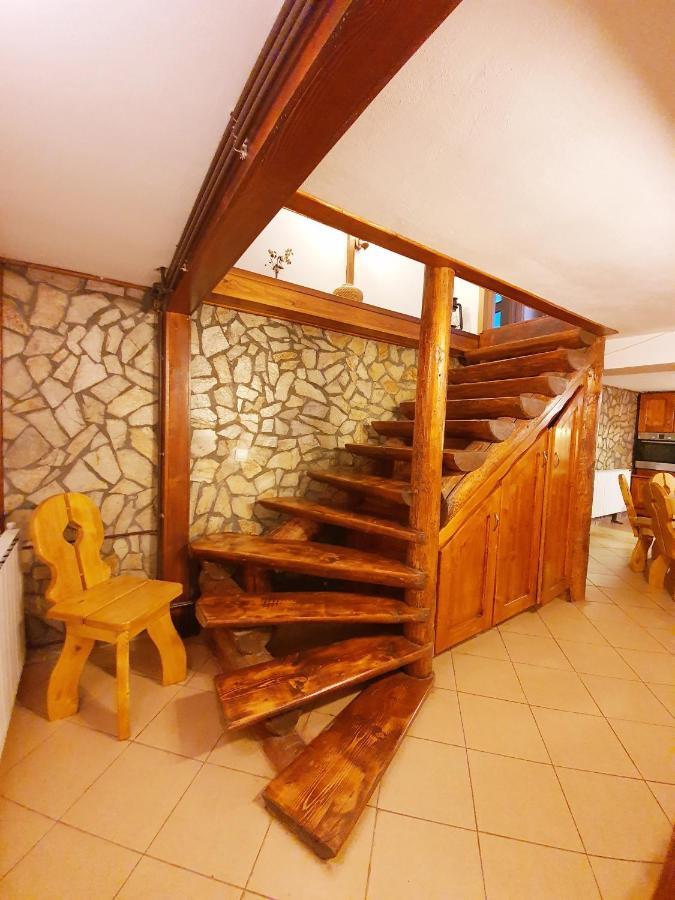 Casa Cerbul Villa ฟุนดาตา ภายนอก รูปภาพ